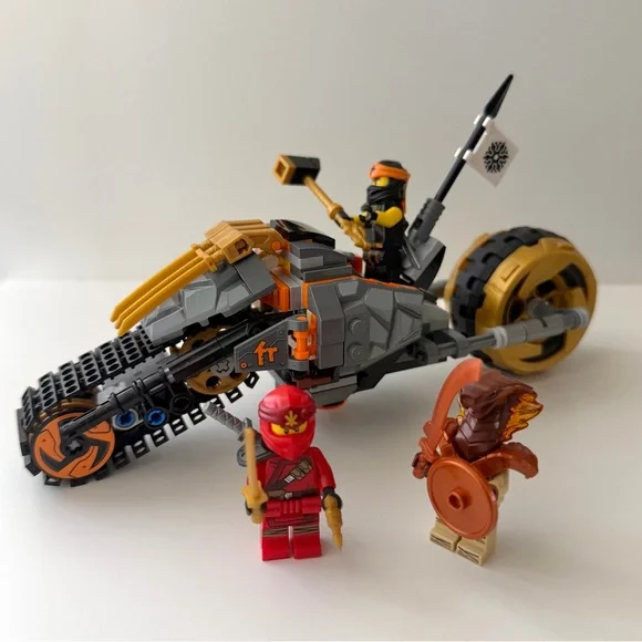 LEGO NINJAGO Cole's Dirt Bike Set (Retired Set) - Picture 3 of 10